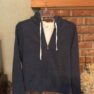 Like new Vintage Hollister Navy Sherpa Hoodie Jacket. Barely worn, 2 times.